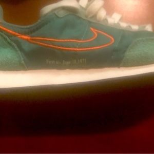 ***BRAND NEW NEVER WORN** Nike Waffle Trainer 2